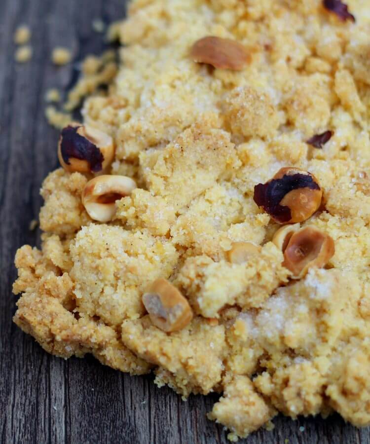 Sbrisolona mantovana/ Sbrisolona, crumble cake from Mantua.