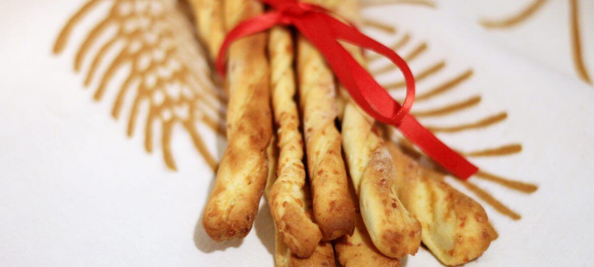 Grissini alla carbonara/ Carbonara breadsticks.