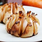 Cipolle al forno caramellate/ Baked caramelized onions.