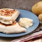 Cassoni con plokkfiskur islandese/ Piadina turnovers with Icelandic plokkfiskur.