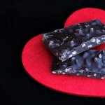 Barrette di cioccolato ai cereali soffiati/ Chocolate bars with puffed cereals.