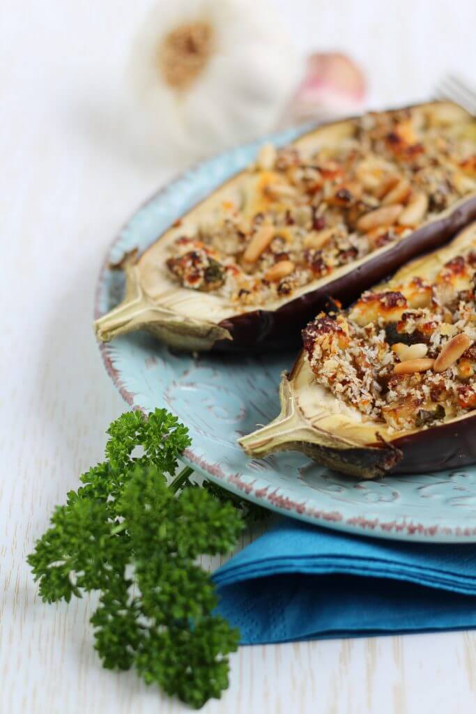 Melanzane ripiene "alla greca"/ Greek style stuffed eggplants.