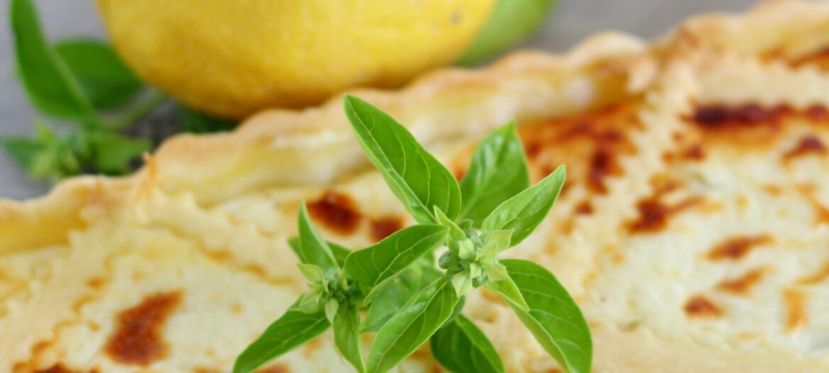 Torta salata squacquerone, limone e basilico/ Soft cheese, lemon and basil salty tart.