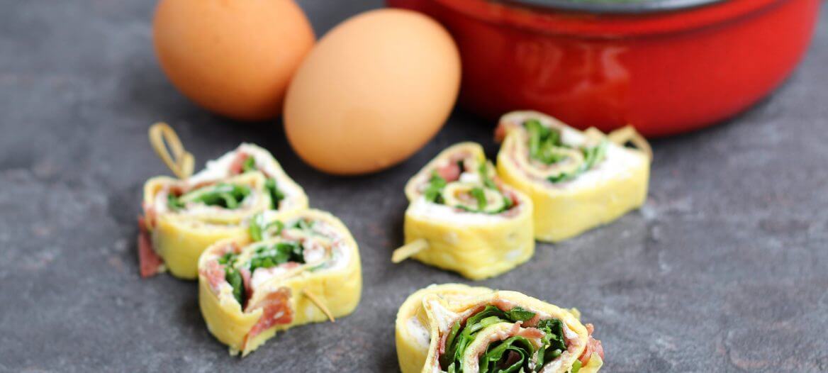 Rotolini di frittata al caprino/ Omelette rolls with goat's cheese.