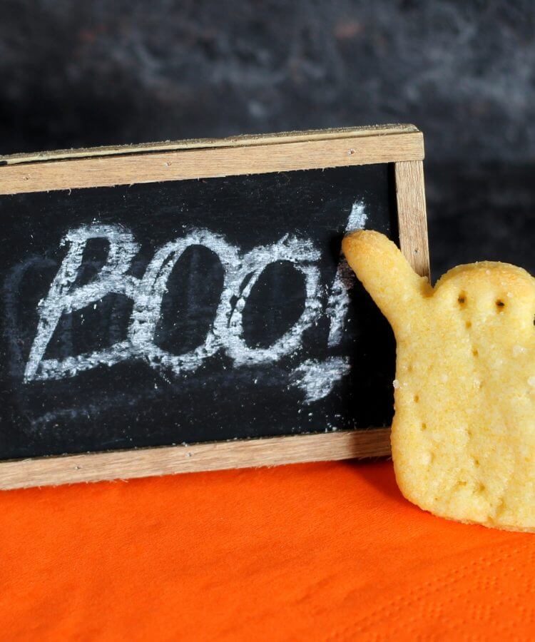 Crackers di mais versione Halloween/ Cornmeal scary crackers.