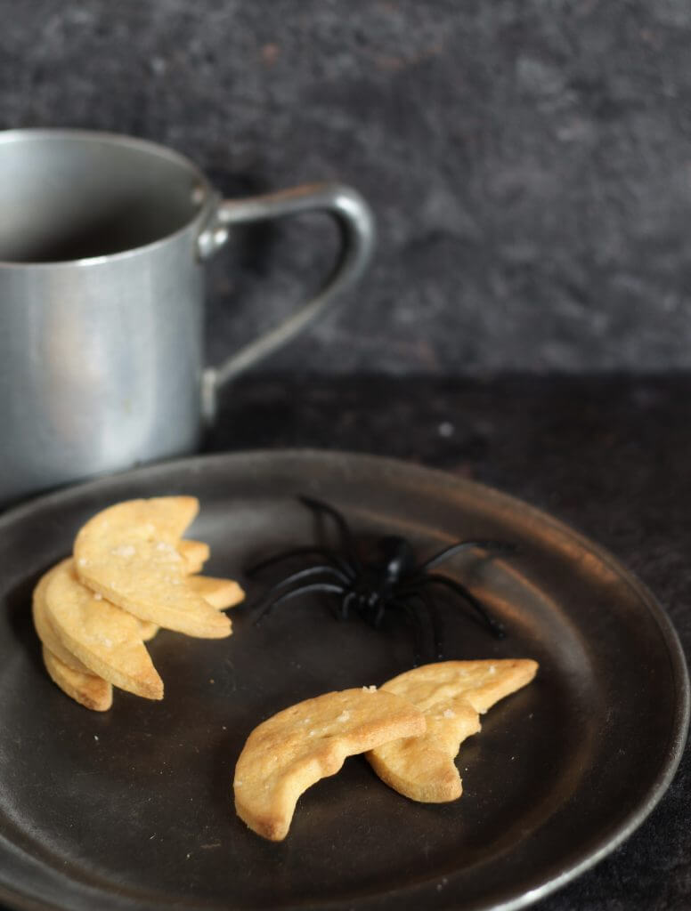 Crackers di mais versione Halloween/ Cornmeal scary crackers.