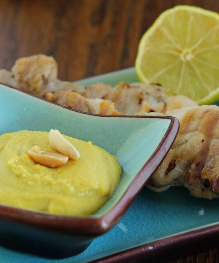 Pollo satay/ Chicken satay.