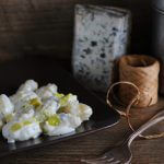 Gnocchi di patate al blu di capra e porri/ Potato gnocchi with goat's blue cheese and leek.