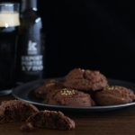 Biscotti alla birra Porter e cioccolato/ Porter beer & chocolate cookies.