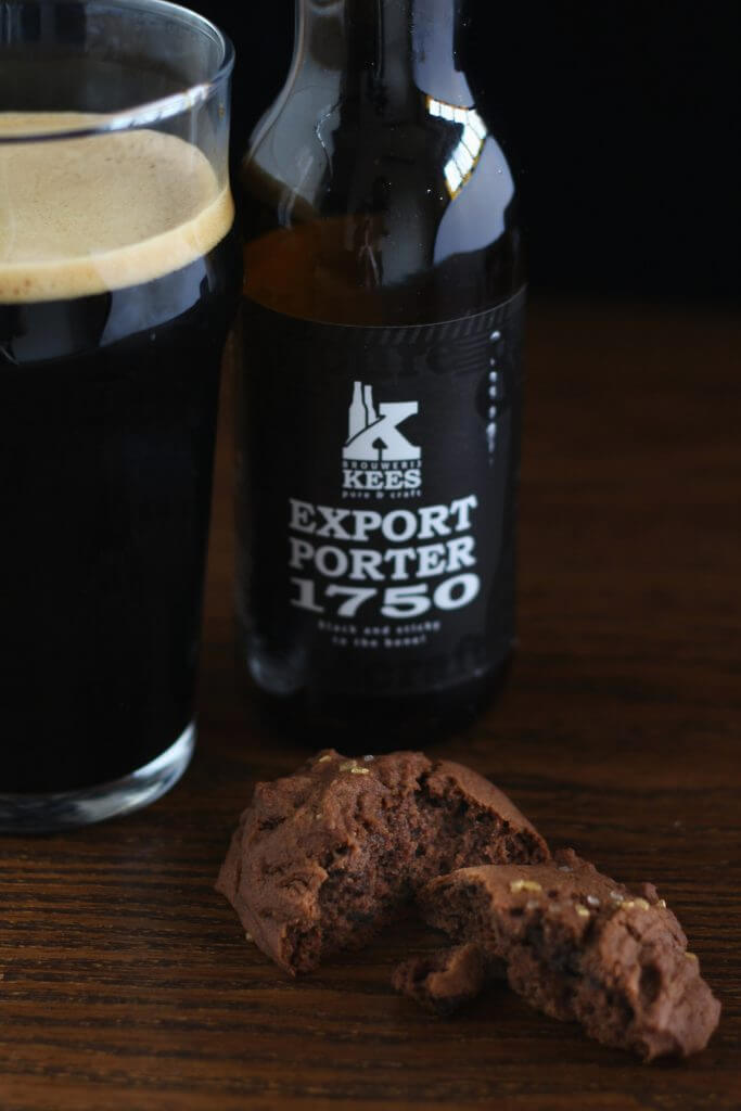 Biscotti alla birra Porter e cioccolato/ Porter beer & chocolate cookies.