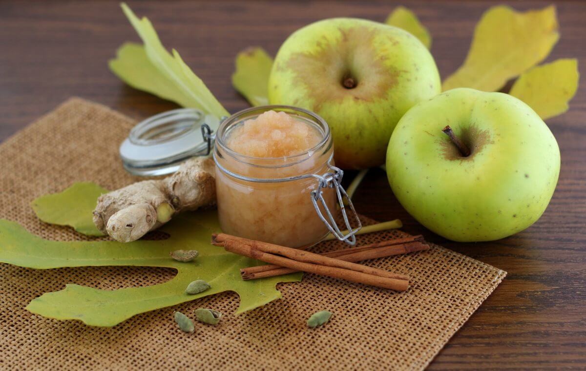 Apfelmus speziata, salsa di mele tedesca con spezie.