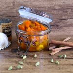Chutney speziato di zucca e mele renette.