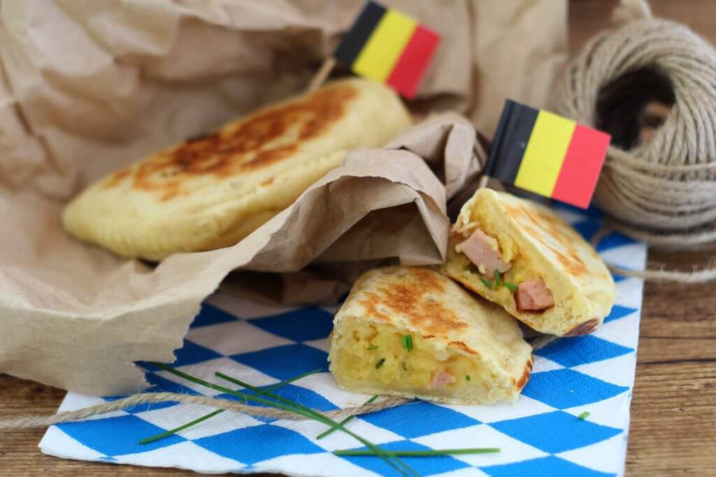 Piadina turnovers with German filling.