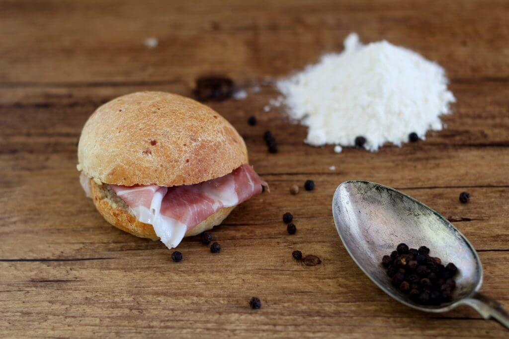 Pecorino cheese and black pepper buns.