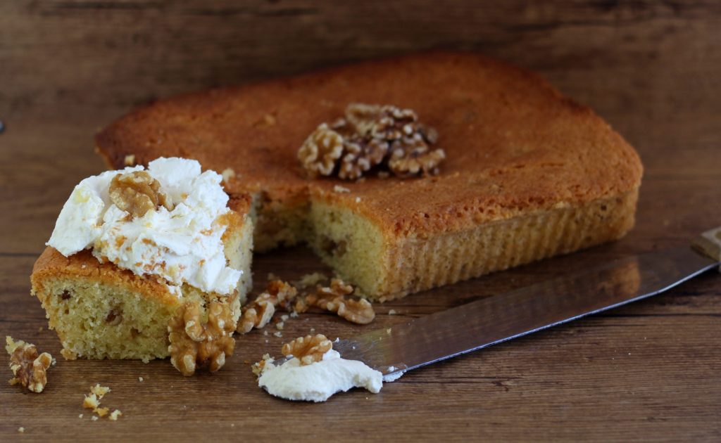 Walnut country cake