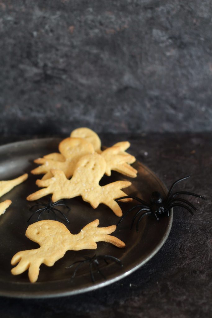 Cornmeal scary crackers