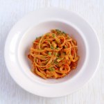 Wholewheat noodles with dry tomato’s pesto, smoked paprika and chives.