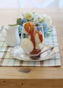 Fiordilatte ice cream with caramel sauce.