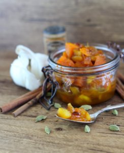 Chutney speziato di zucca e mele renette