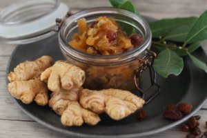 Composta di cipolle all'uvetta