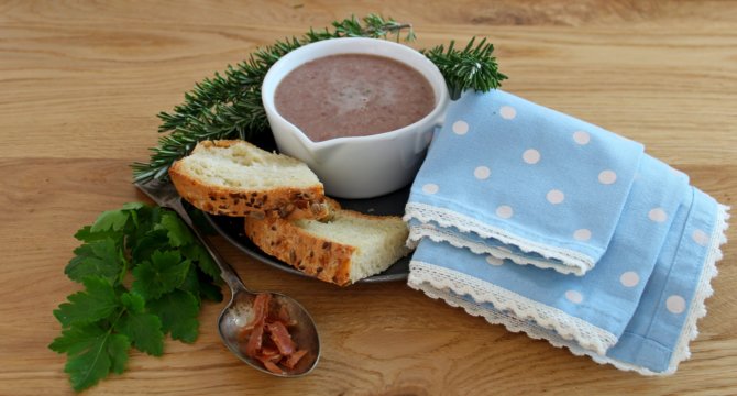Crema saporita di borlotti ( o "minestra di fagioli").