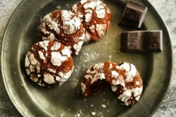 Biscotti al cioccolato " crinckle cookies".