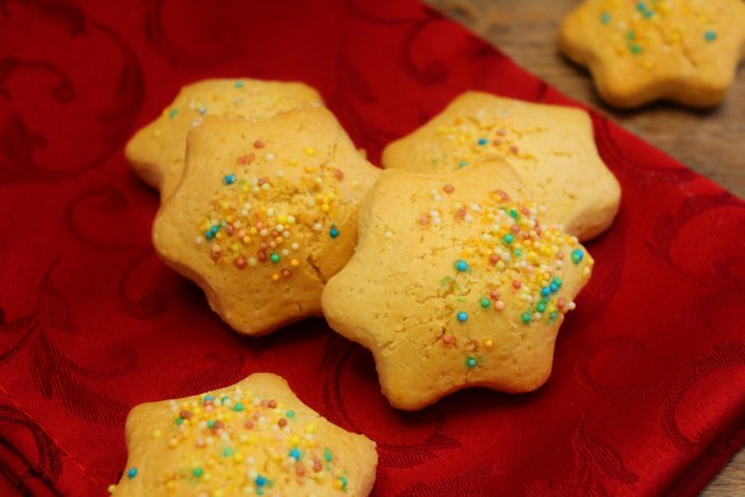 Befanini versiliesi, biscotti tipici della Versilia per l'Epifania.