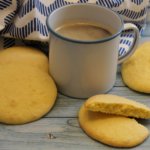 Biscotti morbidi con soli tre ingredienti.