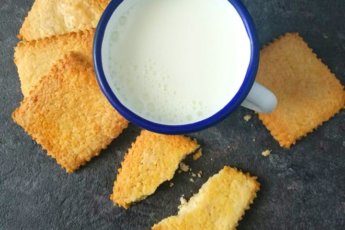 Biscotti al cocco di Paul Hollywood ideali per la prima colazione.