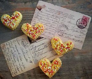 Saffron and rhum shortbread biscuits.