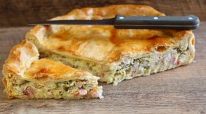 Bacon & egg pie