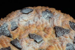 Ricotta cheese crumbled cake