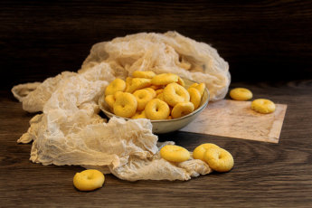 Zuccherini bolognesi, typical wedding sugar cookies from Bologna.