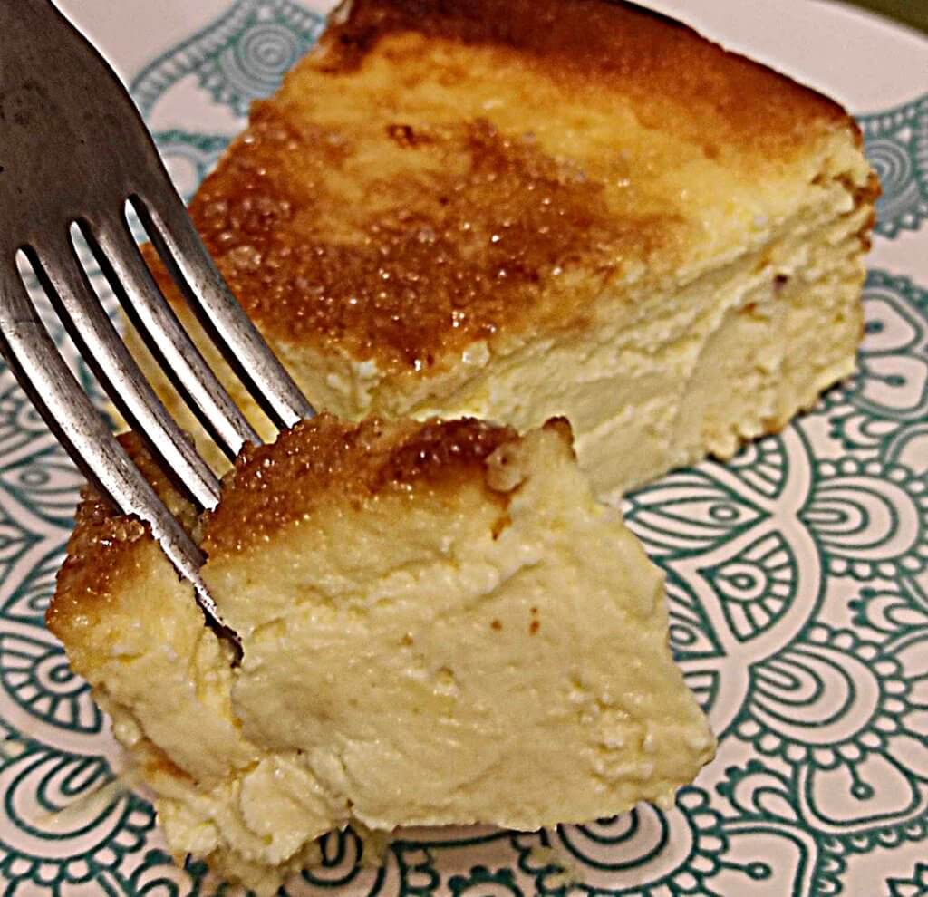 La miglior cheese-cake cremosa senza glutine al cioccolato bianco.